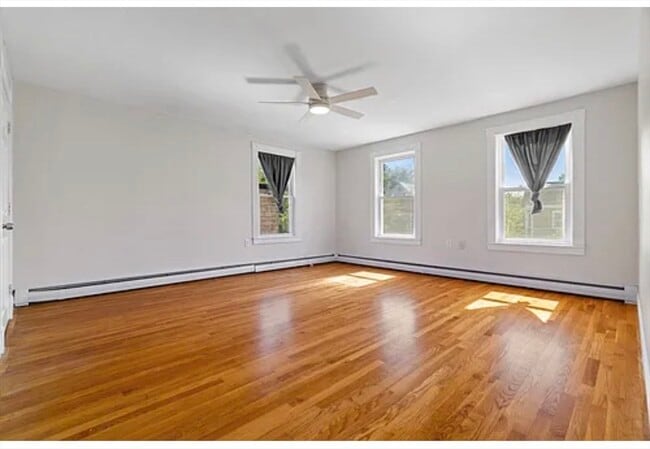 Building Photo - 15 Holton St Unit 2