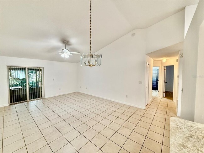 Photo - 1128 Jade E Ln