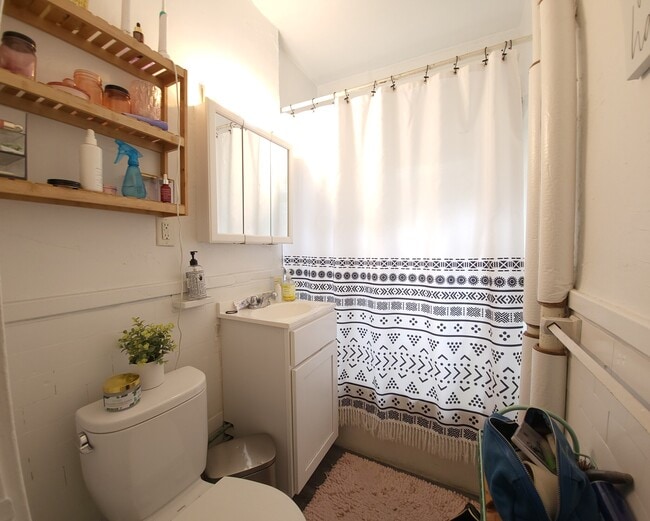 Photo - 1626 Commonwealth Ave