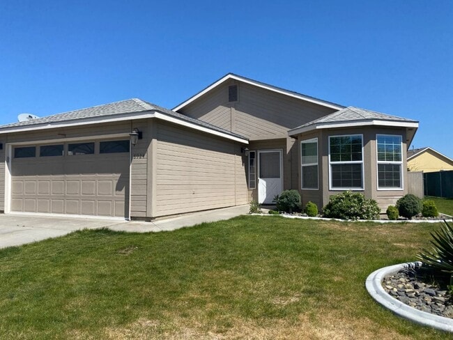 Photo - Hassle Free Yard Care! 3-Bed 2 Bath with O...