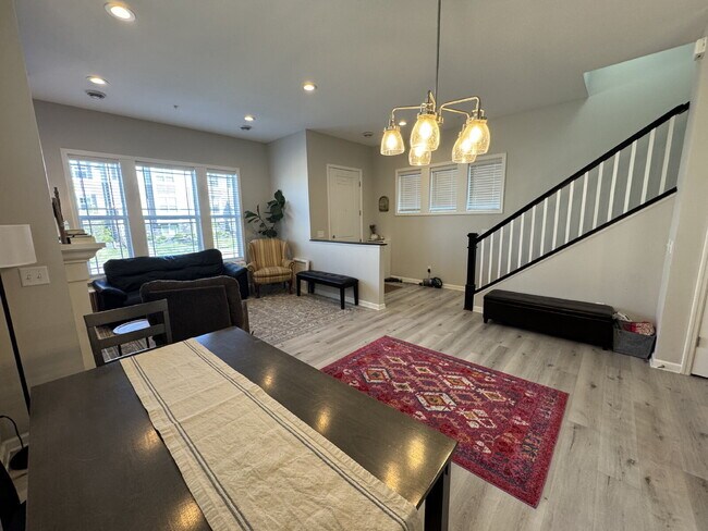 Photo - 8056 Central Park Way