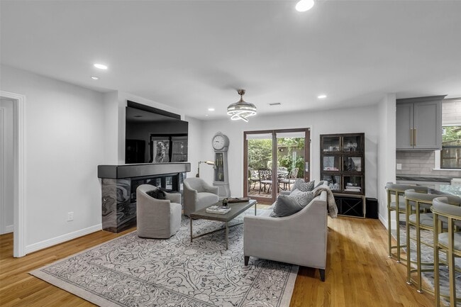 Photo - 801 N 3rd St