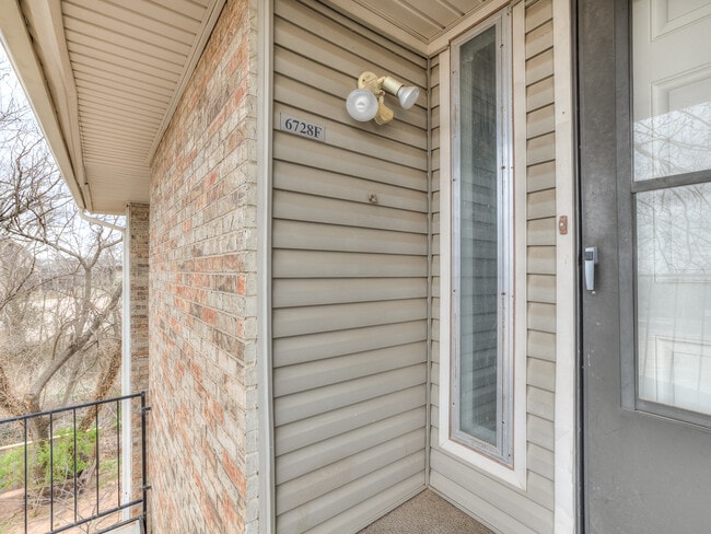 Photo - 6728 N Meridian Ave