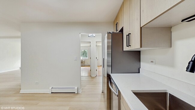 Photo - 375 W Winchester Rd