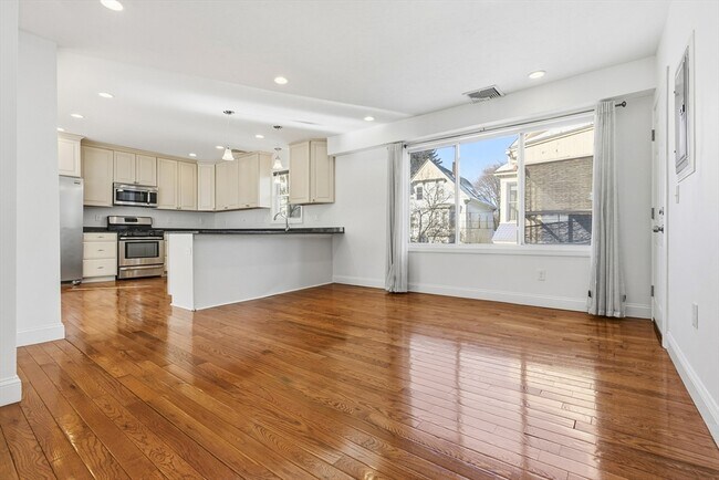 Photo - 21 Emerton St Unit 2