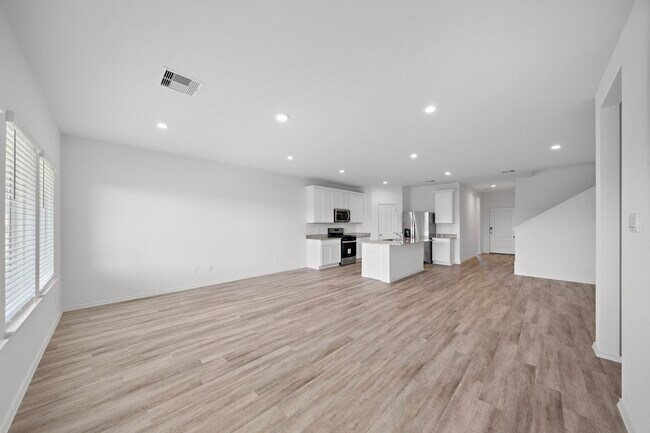 Photo - 31123 Brightwell Bnd