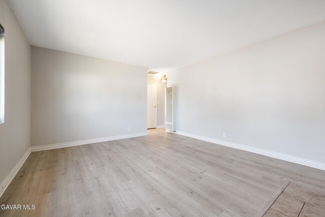 Photo - 639 E Ovington St