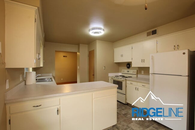 Photo - 2105 9th Ave S