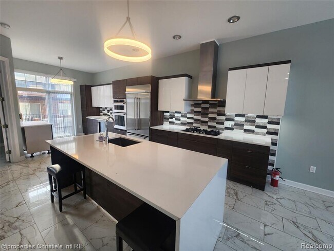 Photo - 35 Adelaide St