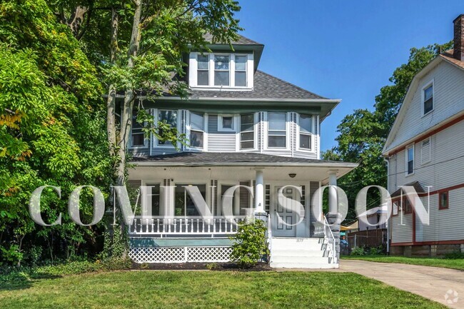 Building Photo - COMING SOON! Stunning 6 Bedroom in the hea... Rental