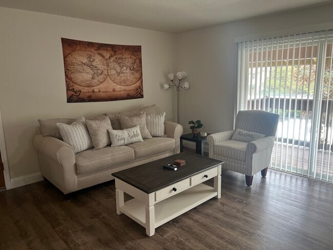 2881 Huntington Blvd Unit Cozy 2 Bedroom 2 Bath