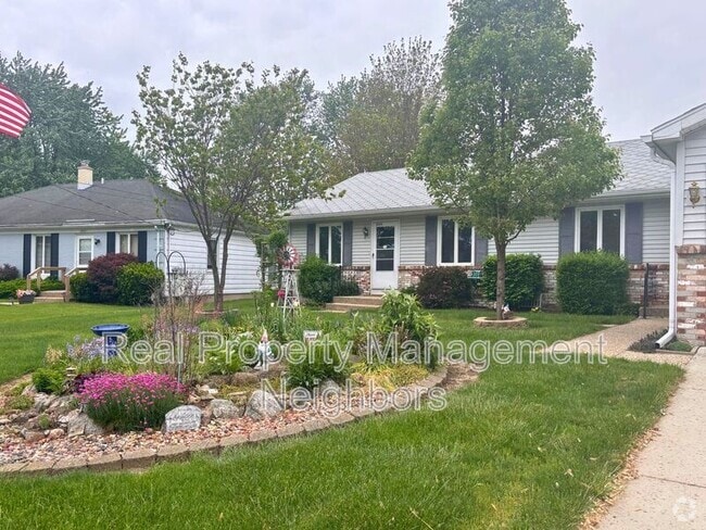 Building Photo - 5947 Crestmoor Dr SE Rental