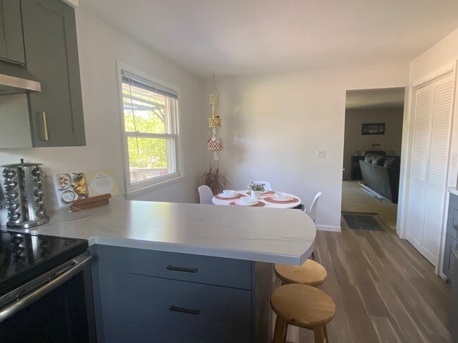 Kitchen 11x15 - 11611 W Elmhurst Pky Unit Upper