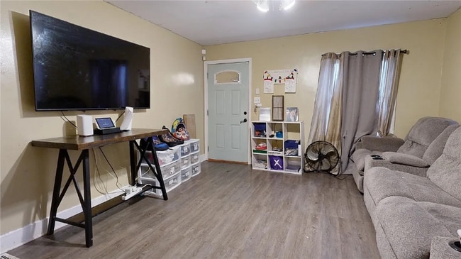 Photo - 868 W Center St