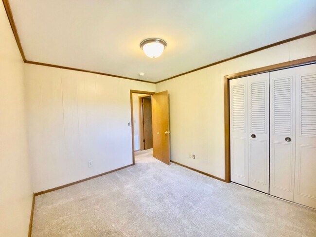 Photo - 2 Bed/1.5 Bath Ground floor Unit IVA33