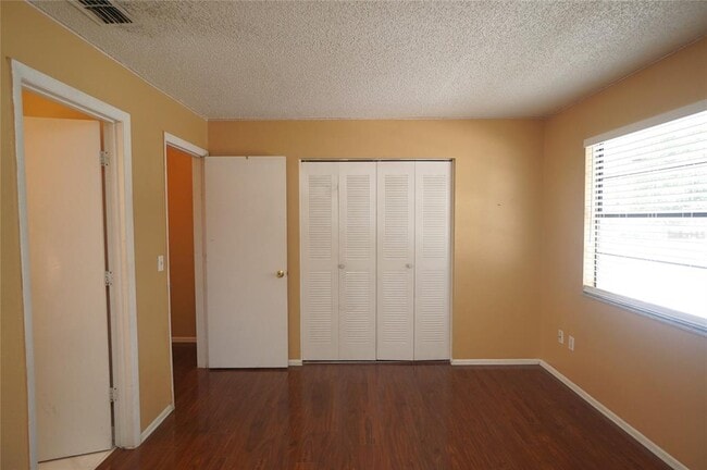 Photo - 10049 Lake Oak Cir