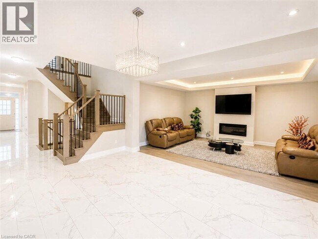 Photo - 514 Bridgemill Cres