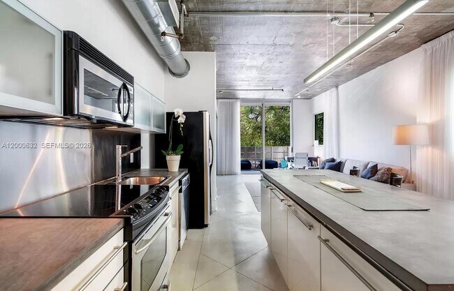 Photo - 1700 Meridian Ave Unit 208