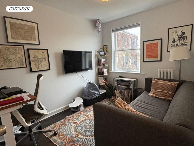 Photo - 498 Court St