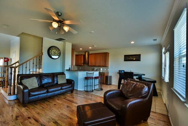 Building Photo - 3205 Victorian Manor Ln