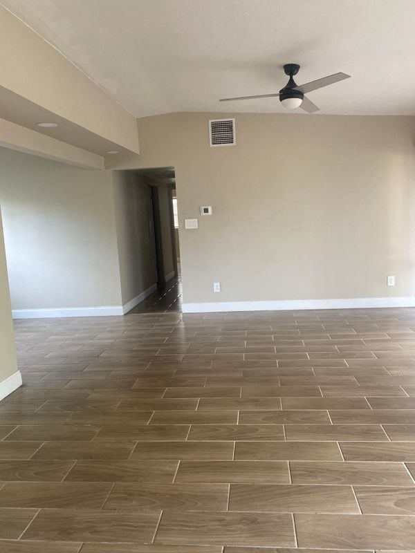 Photo - 2827 Riddle Dr