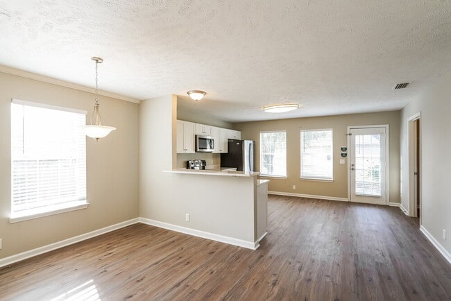 Photo - 5125 Hickory Grove Dr