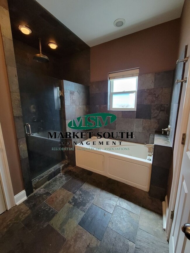 Building Photo - **REDUCED!!! Renovated Historic District! Rental