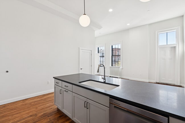 Photo - 129 Main St Unit 204