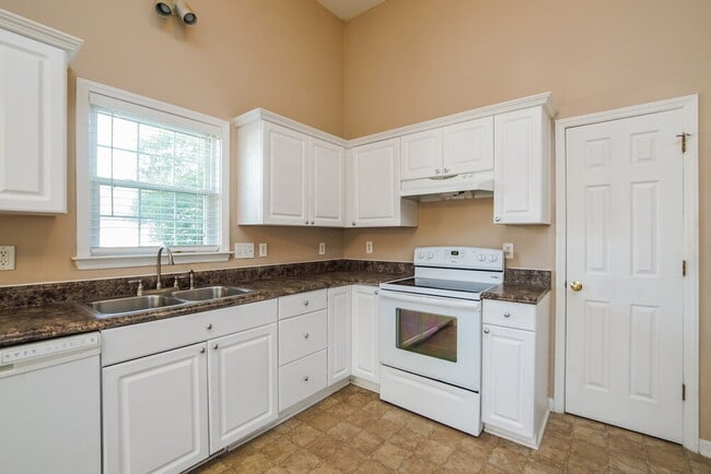 Photo - 7137 Spanglers Spring Way