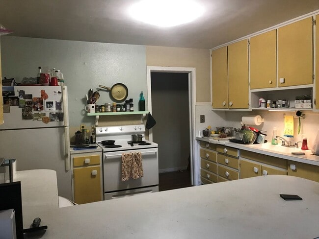 Photo - 390 Prince St Unit B