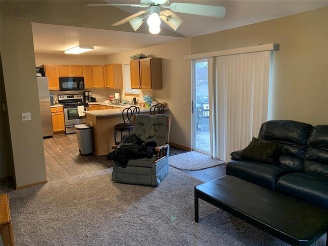 Photo - 3121 Diamond St