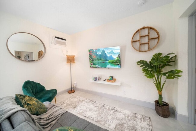 Photo - 1702 NE 9th St Unidad ID1369639P