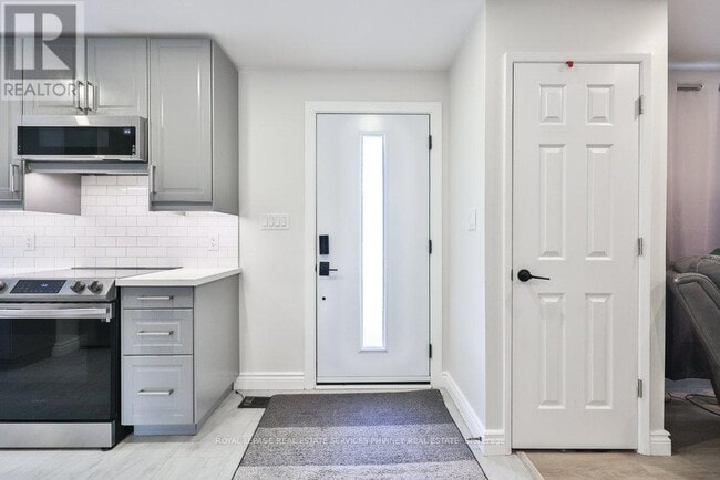 Photo - 47 Castlefield Dr