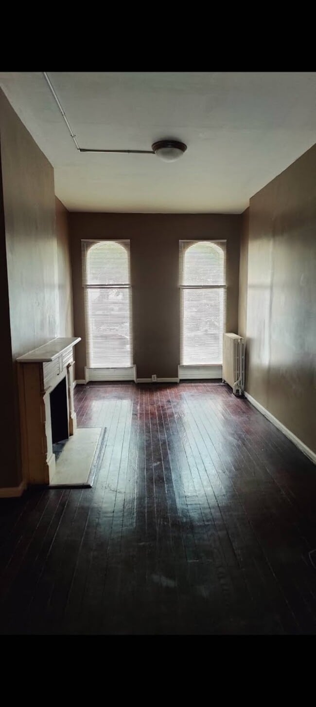 Photo - 1829 Bolton St Unit 1 bedroom apartment