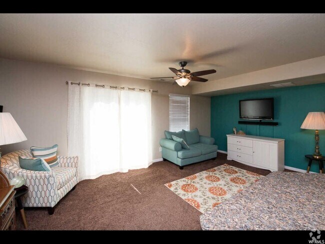 Building Photo - 183 Carrick Dr Rental