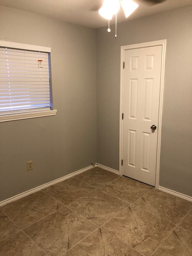 Photo - 607 S I Rd Unit 13