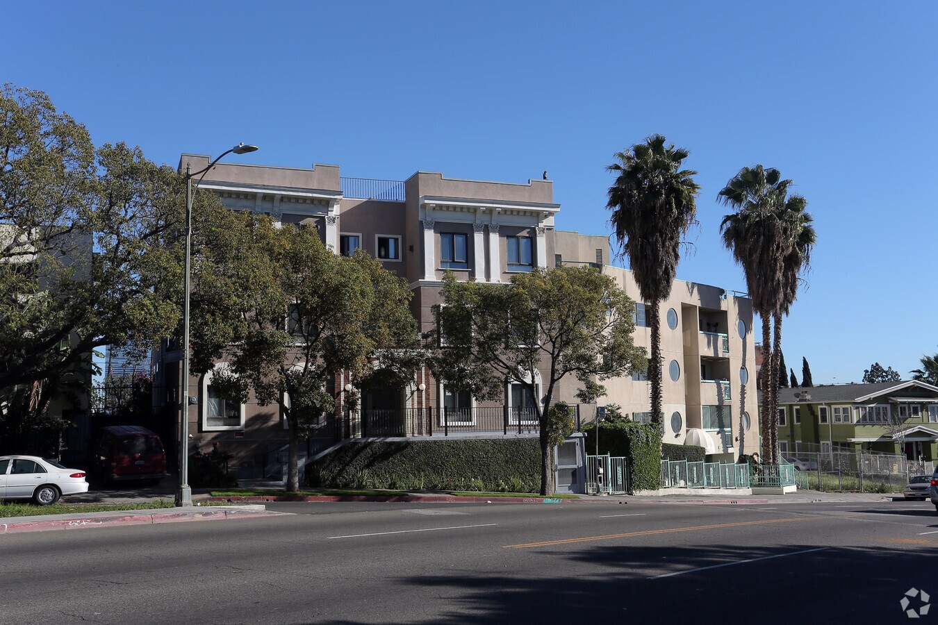Hoover Street Apartments - Hoover Street Apartments