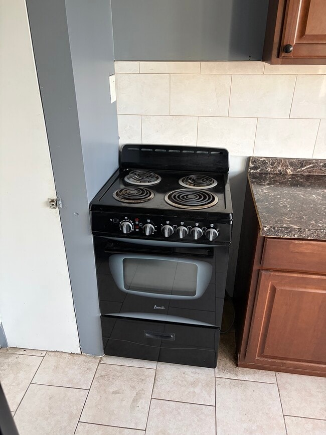 Photo - Woodward Apts Unit 413-3