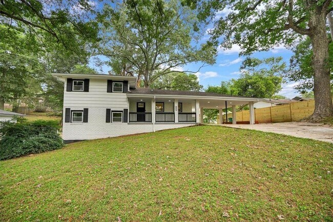 Photo - 2271 Cresta Dr