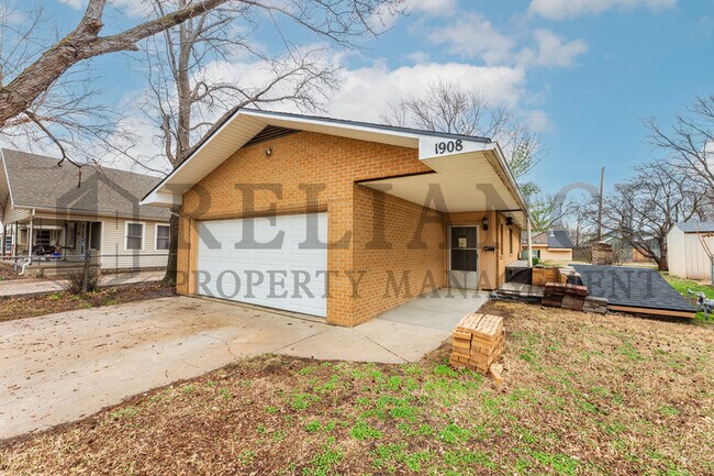 Photo - 1908 N Jeanette St