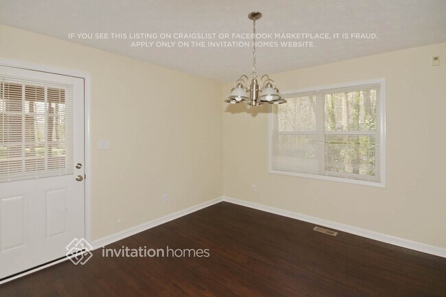 Photo - 4339 Marjorie Rd SW