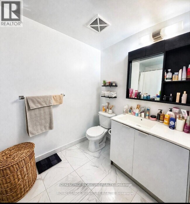 Photo - 4065 Confederation Pkwy Unité 3702