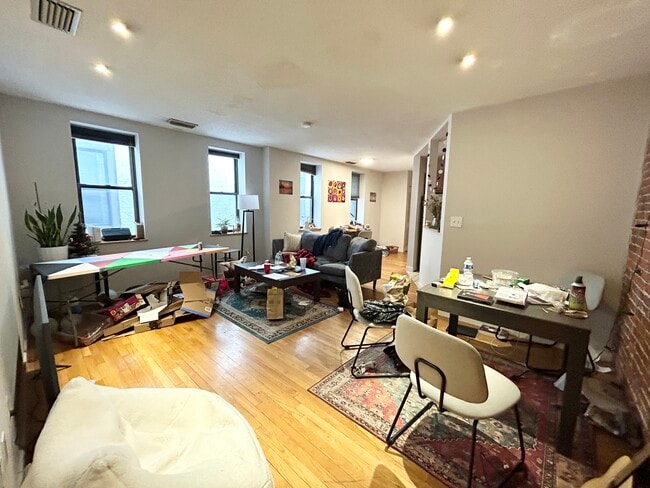 Photo - 52 Gainsborough St Unidad 02