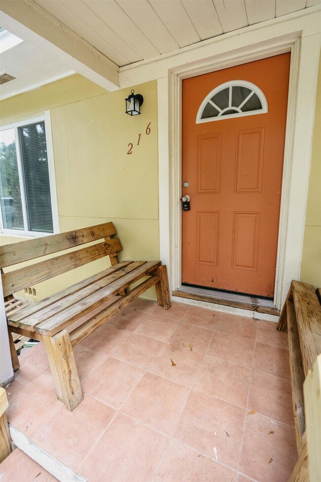 Photo - 216 Edwards St