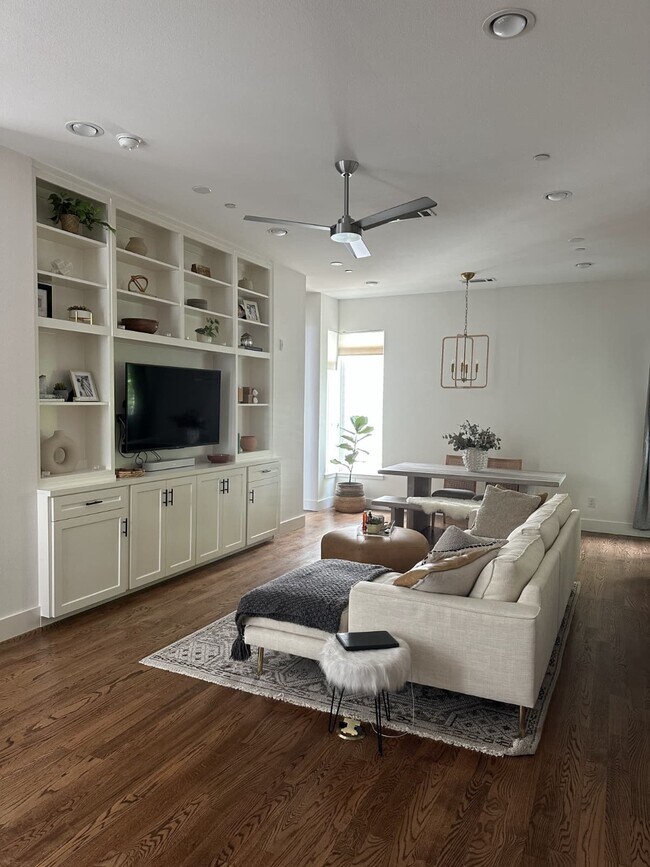 Photo - 5705 Bryan Pkwy