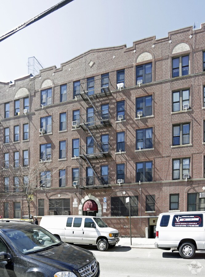Photo - 1365-1378 College Ave Apartments