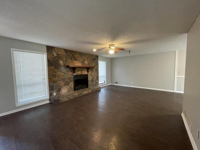 Photo - 3754 Lamar Way SW