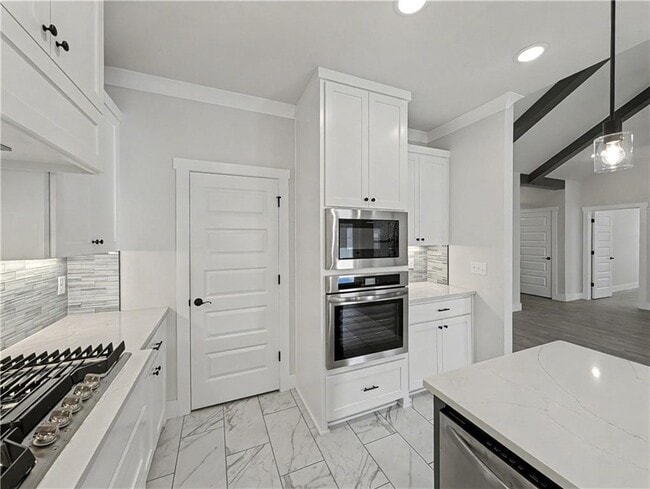 Photo - 6907 SW High Meadow Blvd