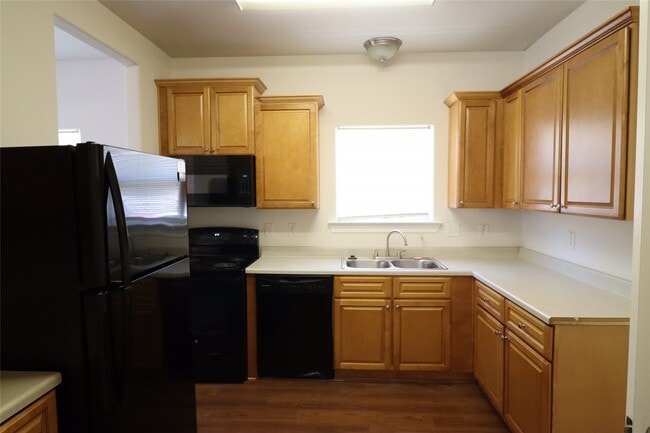 Photo - 322 7th Ave N