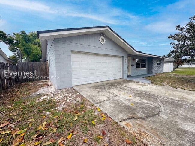 Building Photo - 742 Park Manor Dr